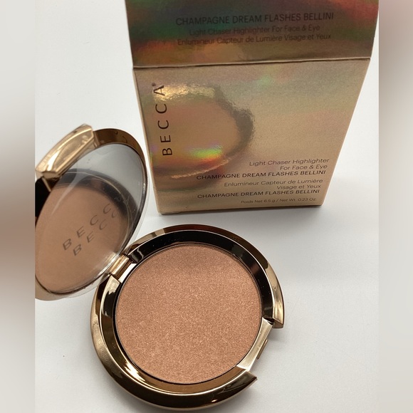 BECCA Light Chaser Highlighter in Champagne Flashes Bellini BNIB & Discontinued - Picture 6 of 16